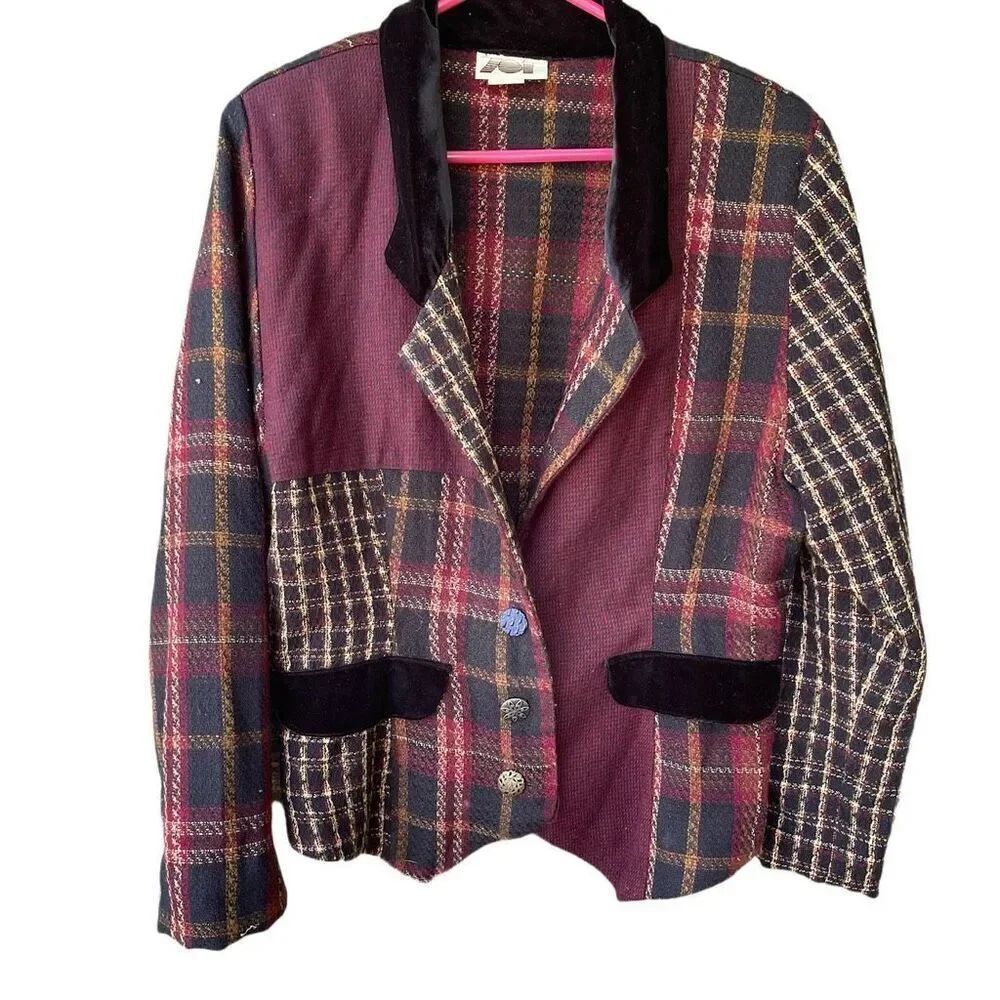 Vintage ZOE size M velvet plaid jacket.Art to wear.